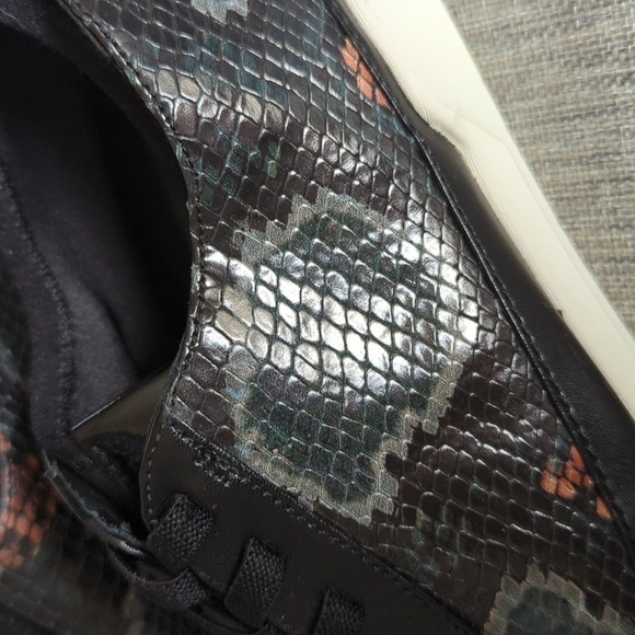 27 Edit Naturalizer Valarie Leather Snake Print Sneaker Shoes Women's Size 6.5M - Picture 9 of 16